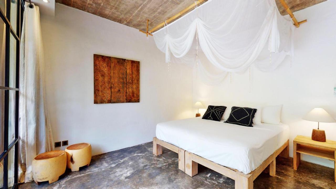 Hôtel Six Cubes Ubud Extérieur photo