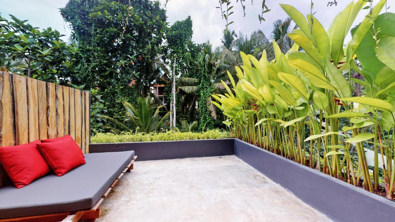 Hôtel Six Cubes Ubud Extérieur photo