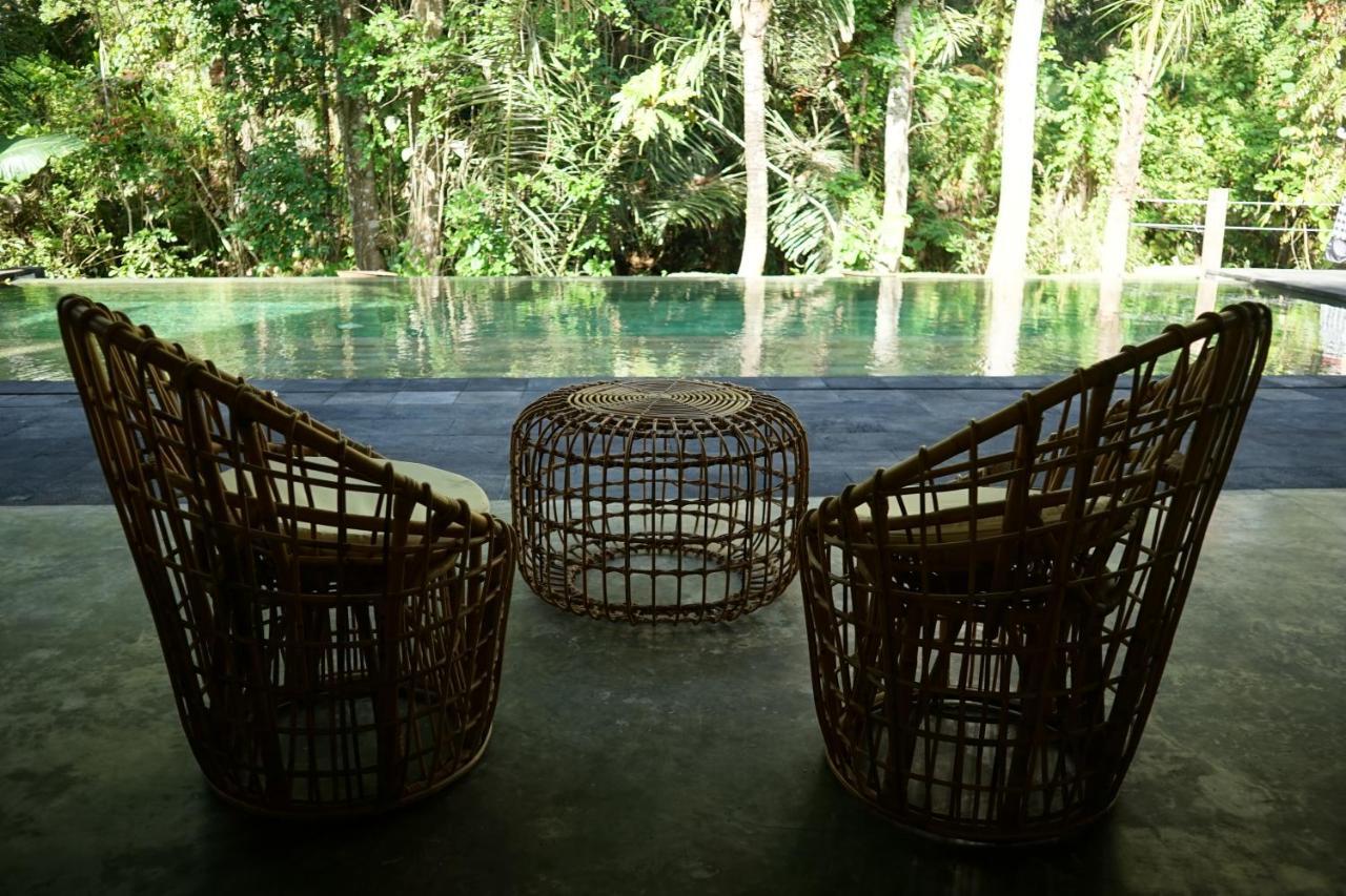 Hôtel Six Cubes Ubud Extérieur photo